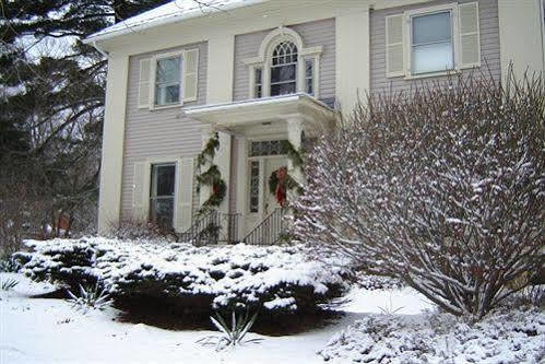 White Horse Inn Pittsfield Exteriér fotografie
